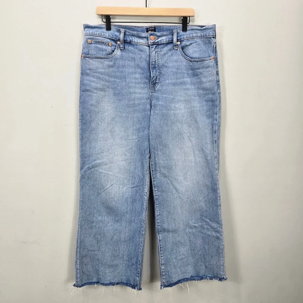 J Crew Wide Leg Crop Jeans 32 (38X26) Blue Light Wash Frayed Raw Hem High Rise